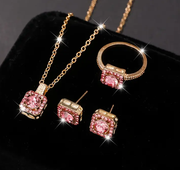 4pcs/Set Elegant Luxury Women's Square Pendant Jewelry Set 1pc Necklace+1pc Ring+2pcs Earrings